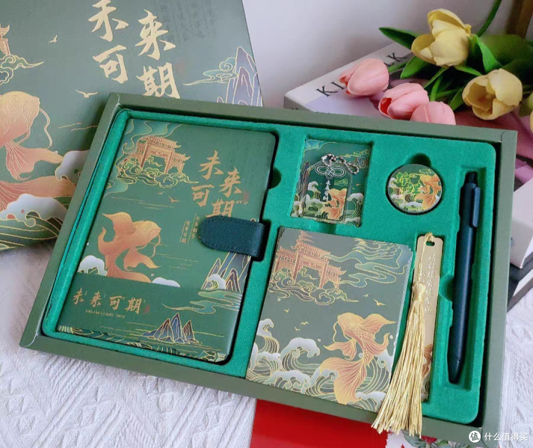 送学生党的礼物不用愁，一个礼盒轻松搞
