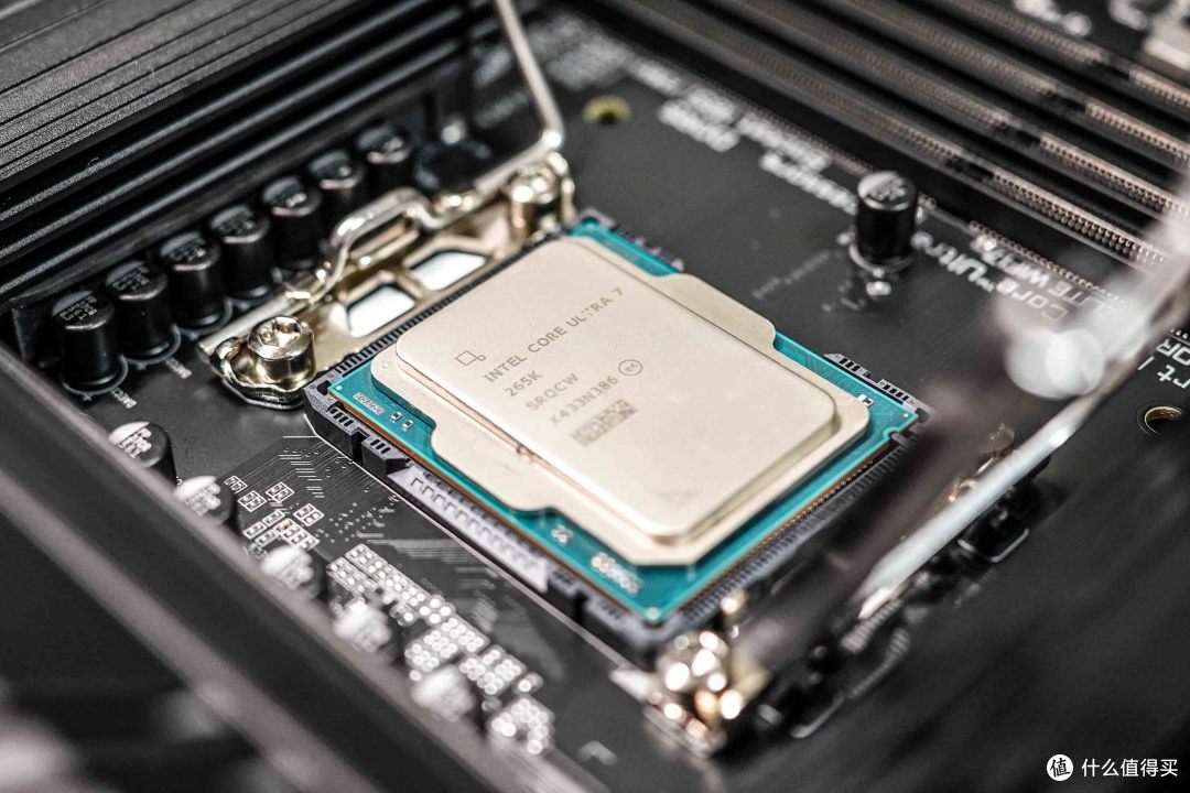 更适合小体积装机+轻度超频丨技嘉小雕Z890M WiFi7主板评测