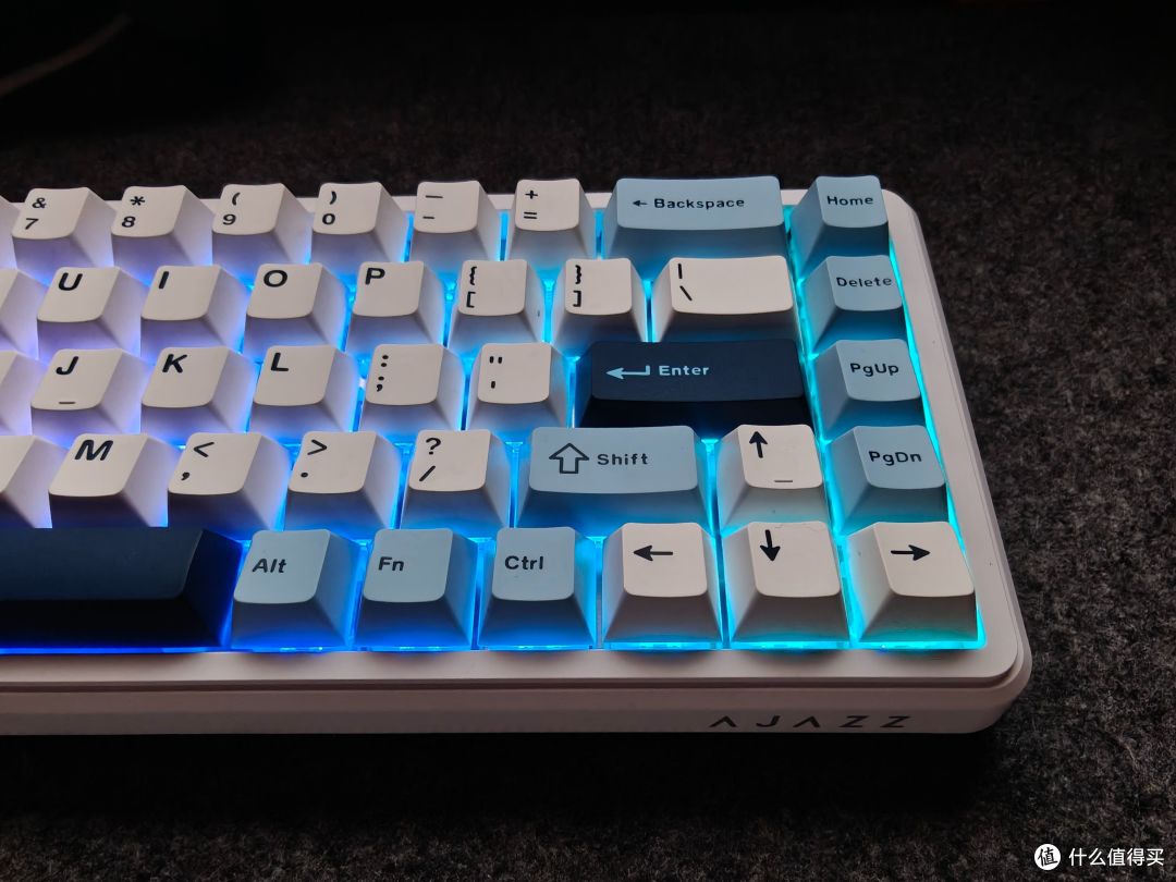 入手高性价比磁轴键盘，黑爵AK680Max体验分享