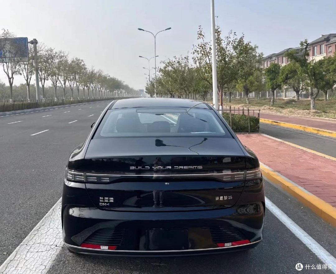 比亚迪驱逐舰 05:实用与舒适兼具的出行利器