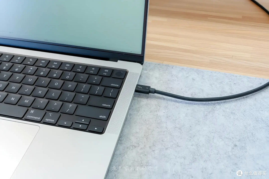 一点不过时 性能还很好 M1 Pro MacBook体验  能买到就挺值