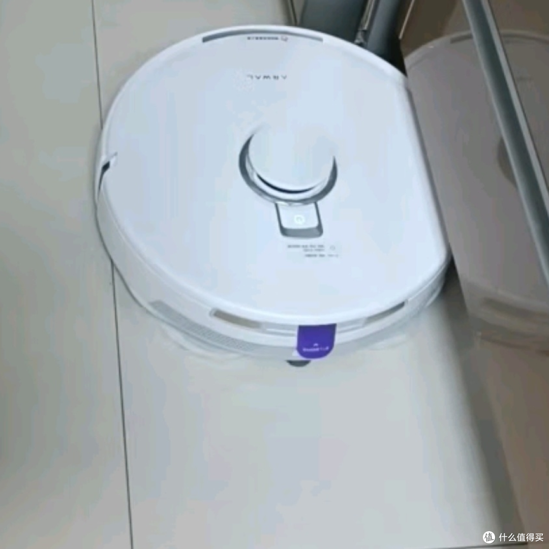 云鲸J5扫地机器人:科技与清洁的完美结合