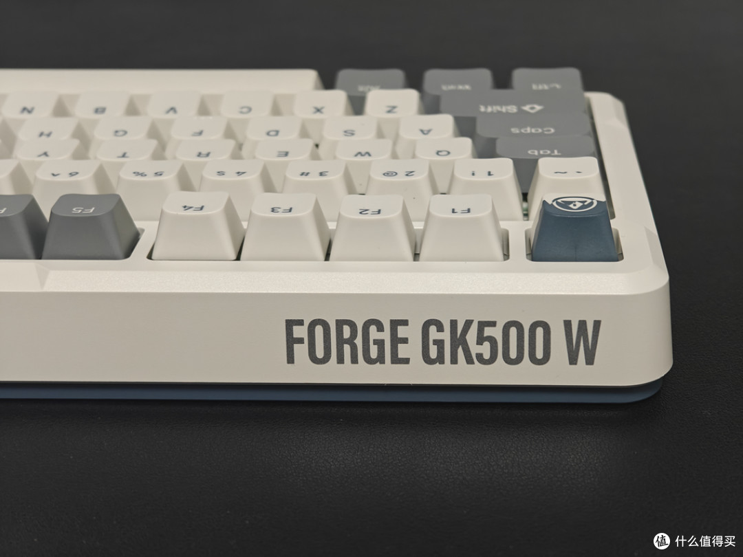 办公、游戏都好用，手感和声音俱佳！微星FORCE GK500W机械键盘