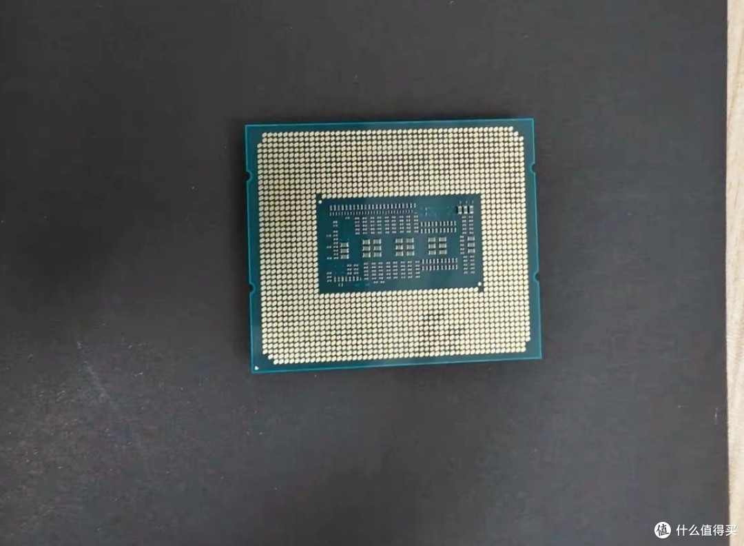 🚀 英特尔i7-14700KF:游戏与生产力的双重优选