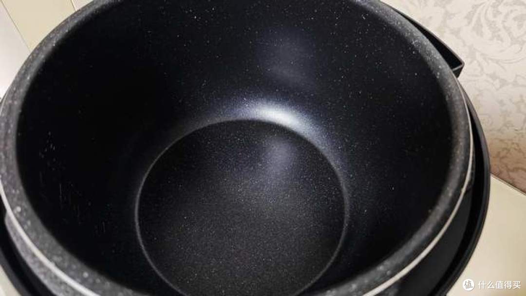 宫菱电压力锅测评：千元级焖压高性能与欧盟认证安全防爆双重保障