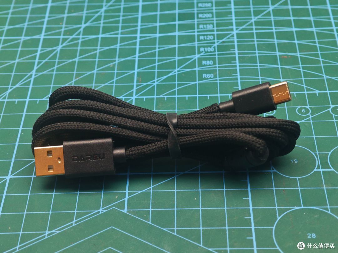 达尔优也做手柄了!入手一只春节假期爽玩大作