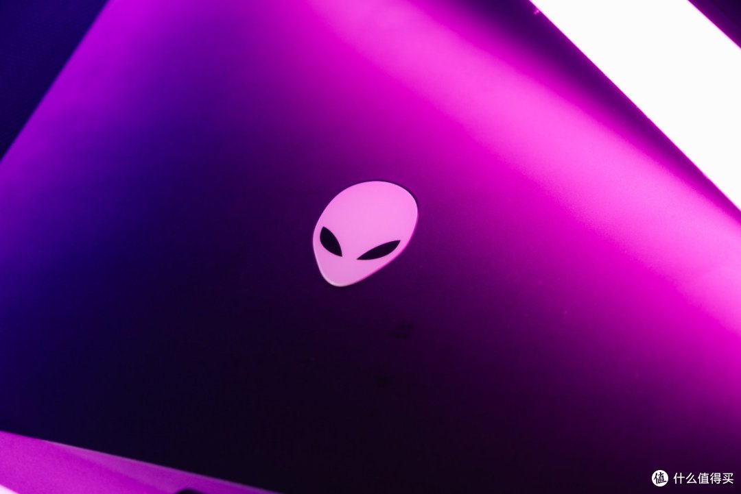 Alienware外星人AW2725QF游戏显示器评测:4K与360Hz全都要