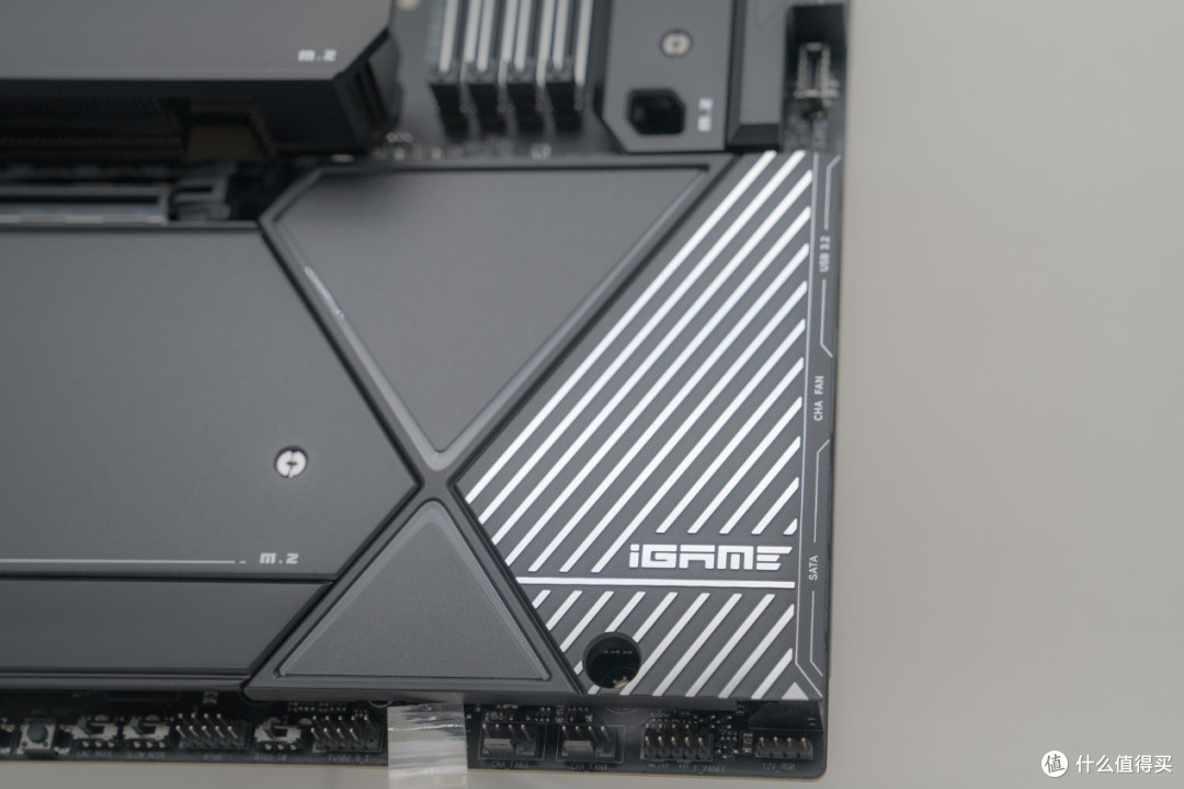 旗舰也讲性价比——七彩虹iGame Z890 Vulcan X主板评测