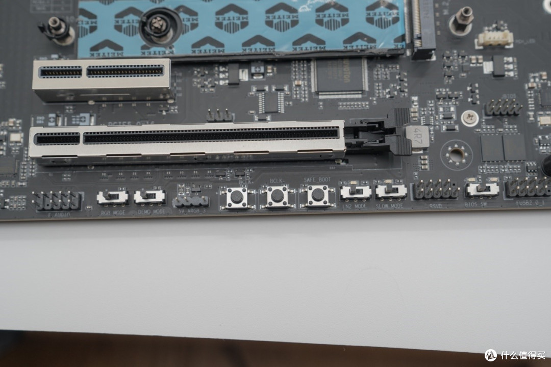 旗舰也讲性价比——七彩虹iGame Z890 Vulcan X主板评测