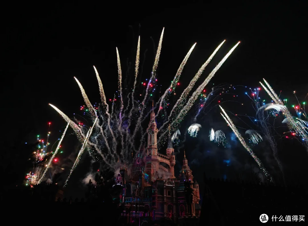 传统新年必不可少的仪式感！逛庙会、赏灯会，点亮你的新春之夜