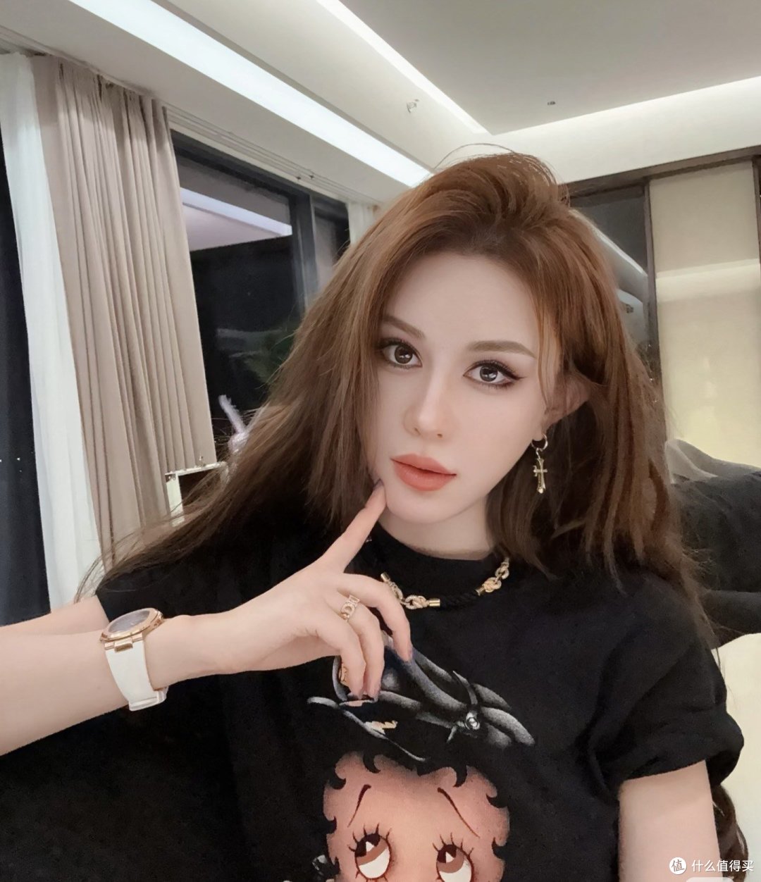 香奈儿Chanel墨镜王一博同款字母logo猫眼太阳镜CH5416黑框粉字