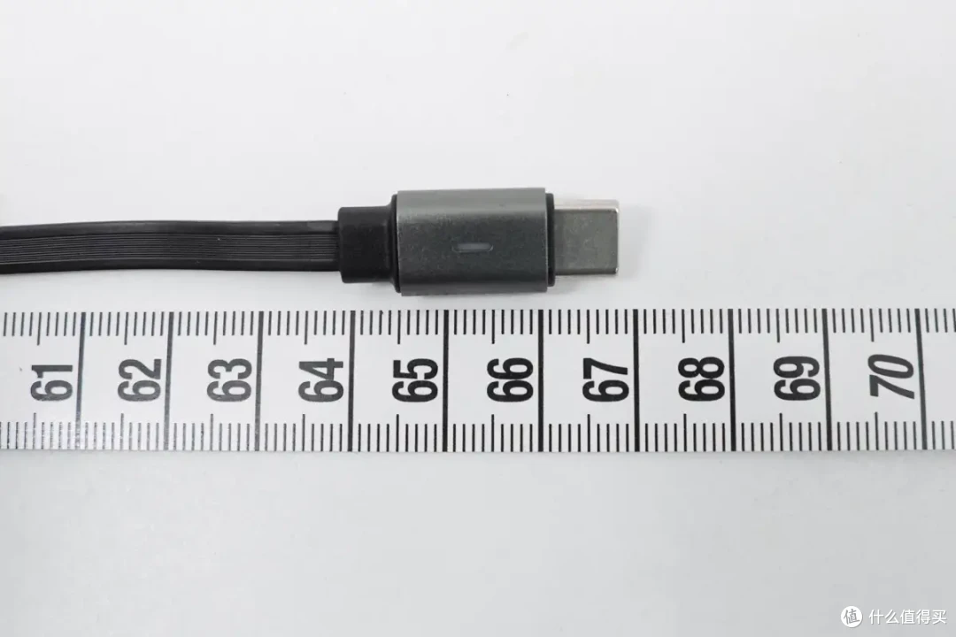 集齐全要素!深度测评Mcdodo 67W自带伸缩线数显充电器