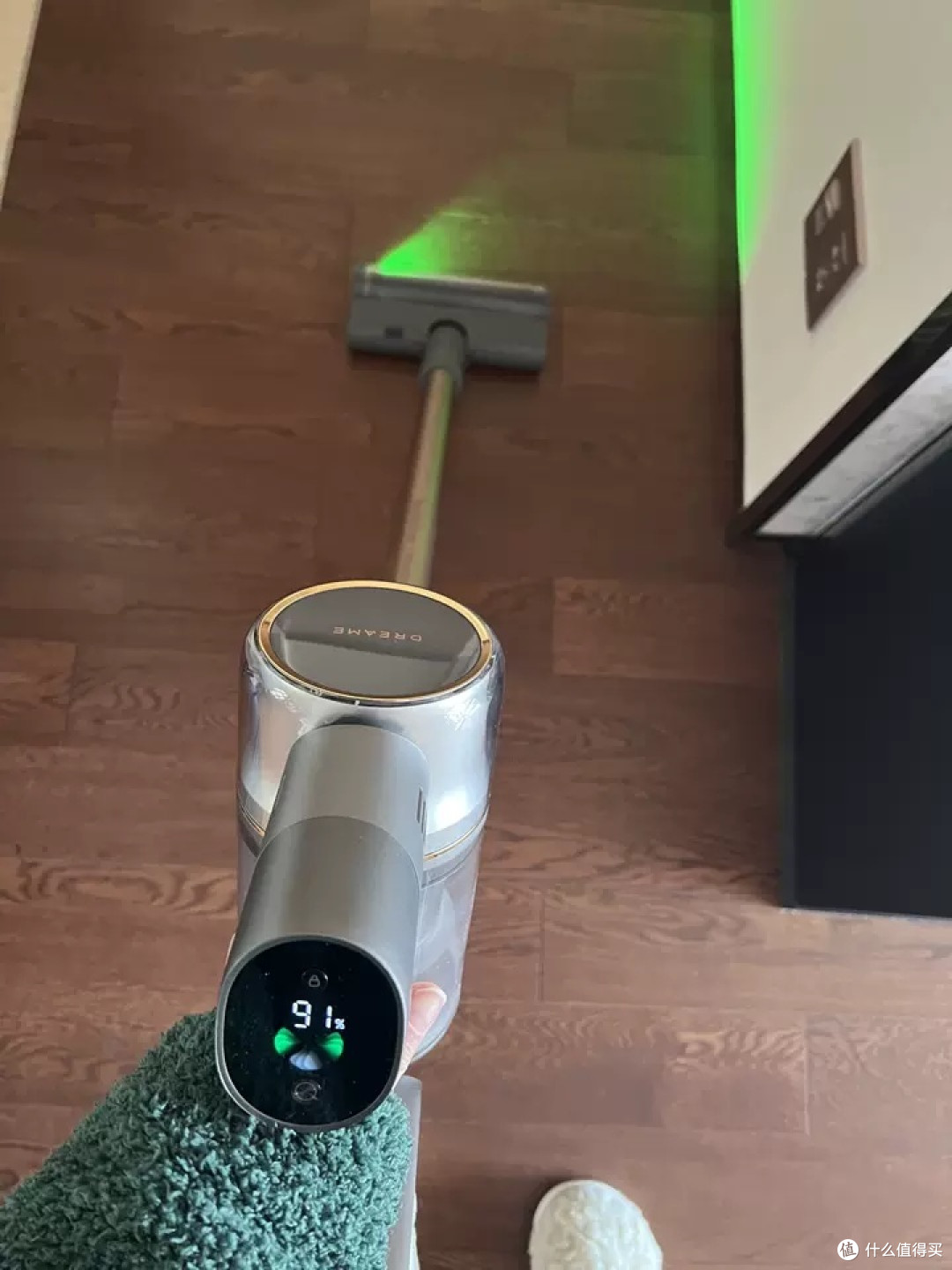 追觅绿光显尘V12S/V15S无线吸尘器,家用清洁新宠儿