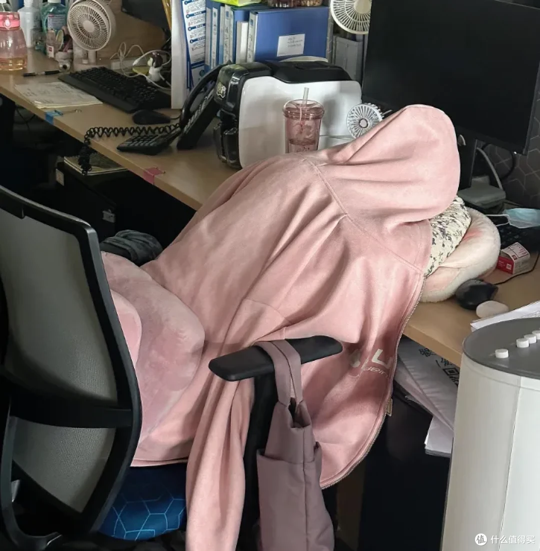 闲置衣服只能扔掉?看完网友的“旧衣消耗”方法,发现自己亏大了