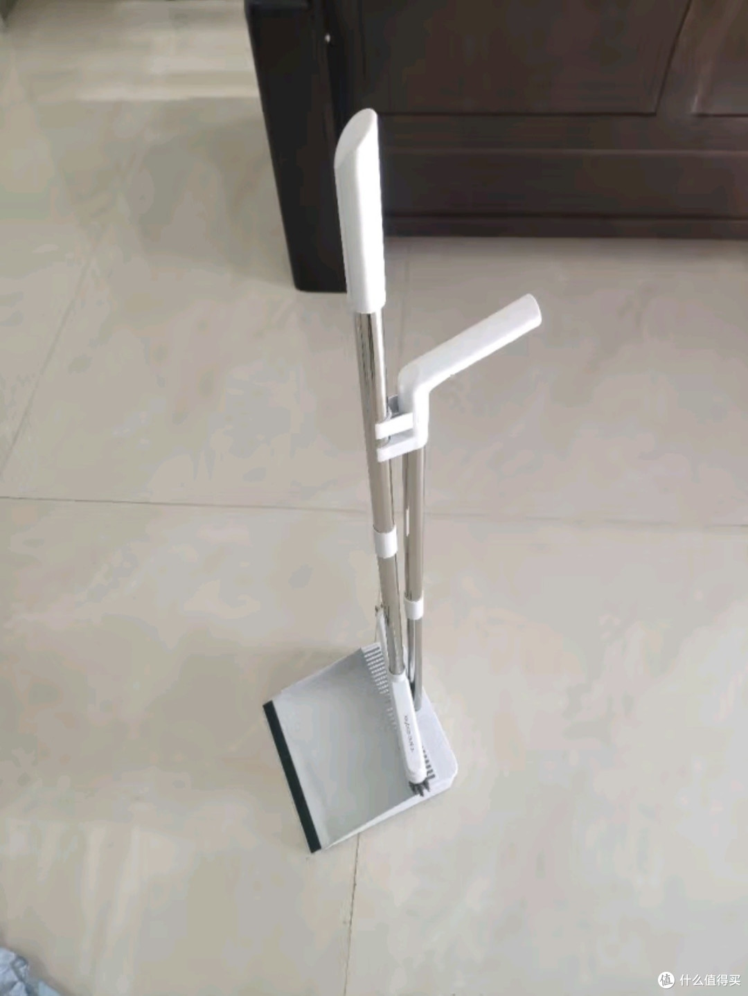 佳帮手扫把簸箕套装：家用清洁的高效选择