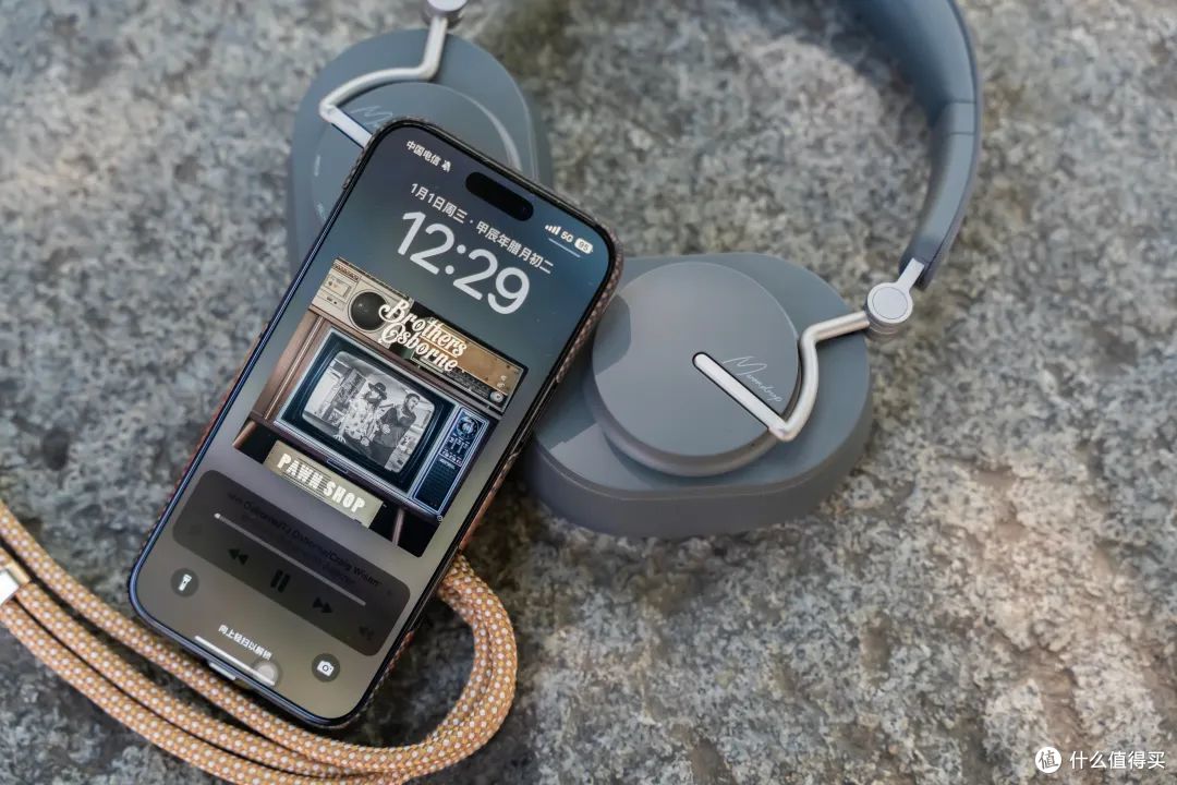 降噪+HiFi音质+长续航，400元内头戴耳机新选择！水月雨羽翼丰满