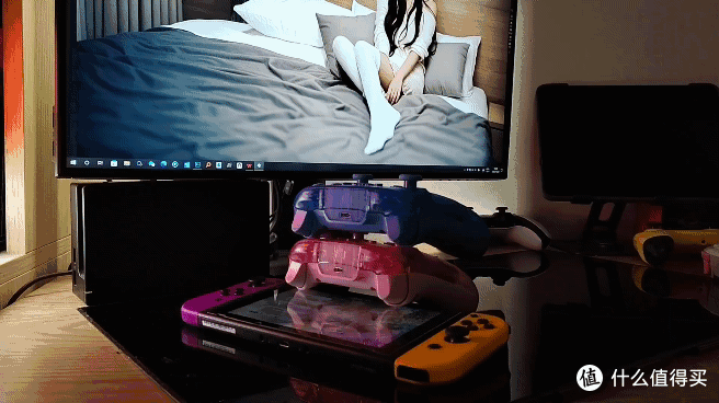 颜值与沉浸体验的完美结合，奕狐精灵V2 S版游戏手柄