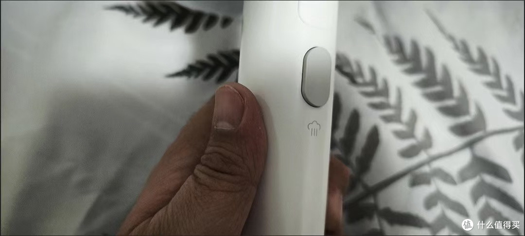 米家小米手持挂烫机 2 也是提升生活品质的重要工具。
