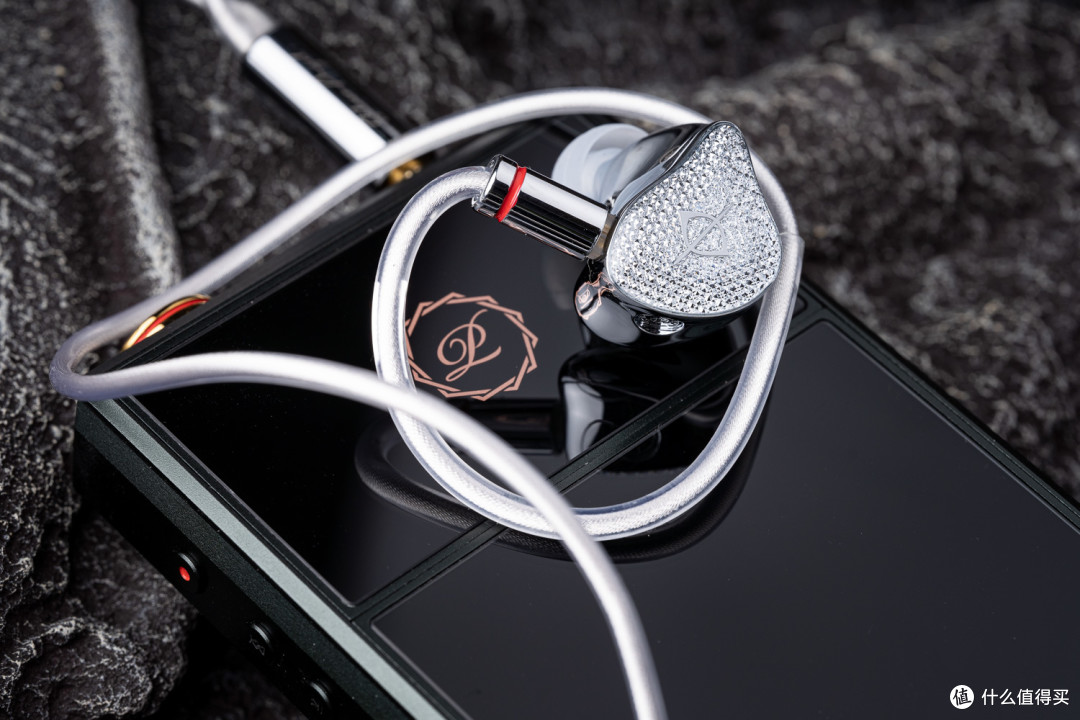 聊聊EarAcoustic Audio丽弦的两款新作
