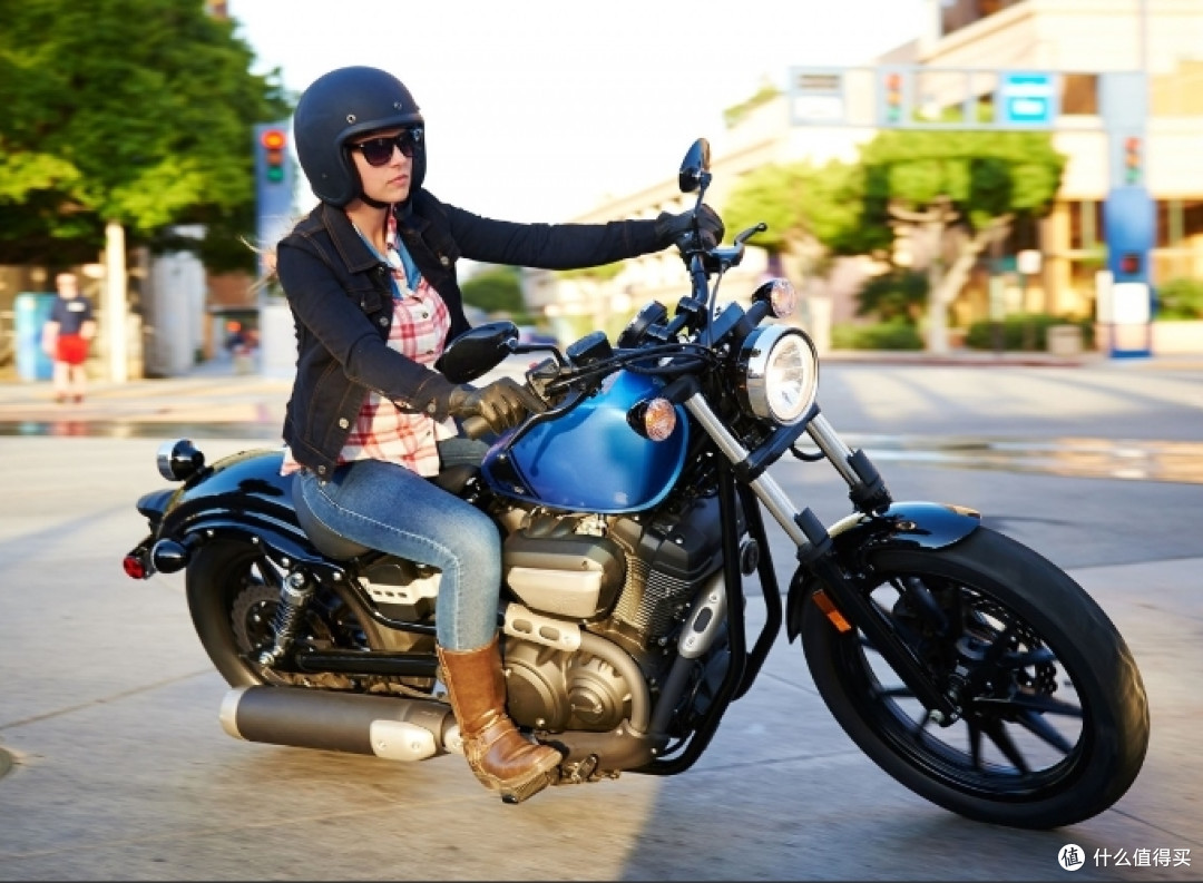 Yamaha 2015' Bolt 美国版摩托车具有独特设计和性能的巡航摩托车