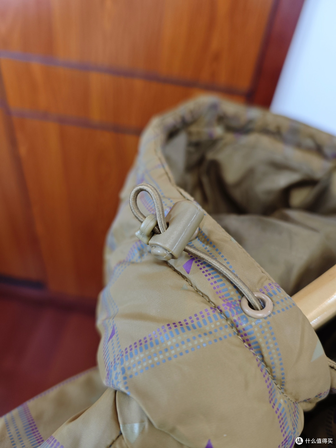 想不到这件鸿星尔克的棉衣竟然比羽绒服还暖和。