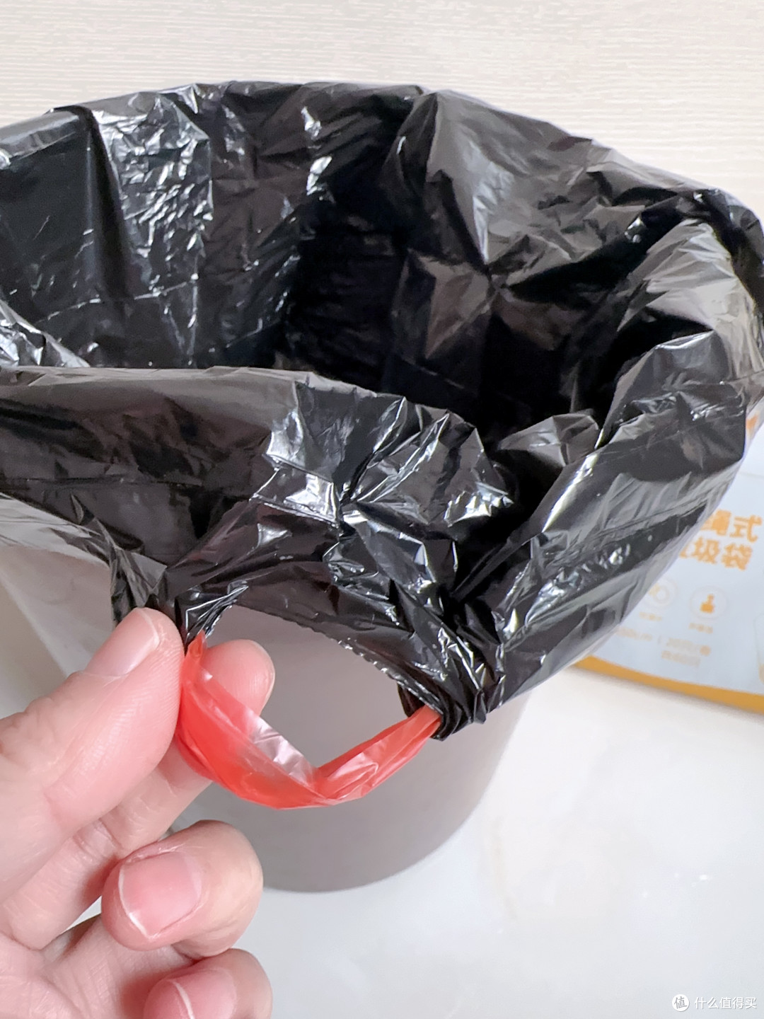 家用清洁好帮手:免撕抽绳式垃圾袋