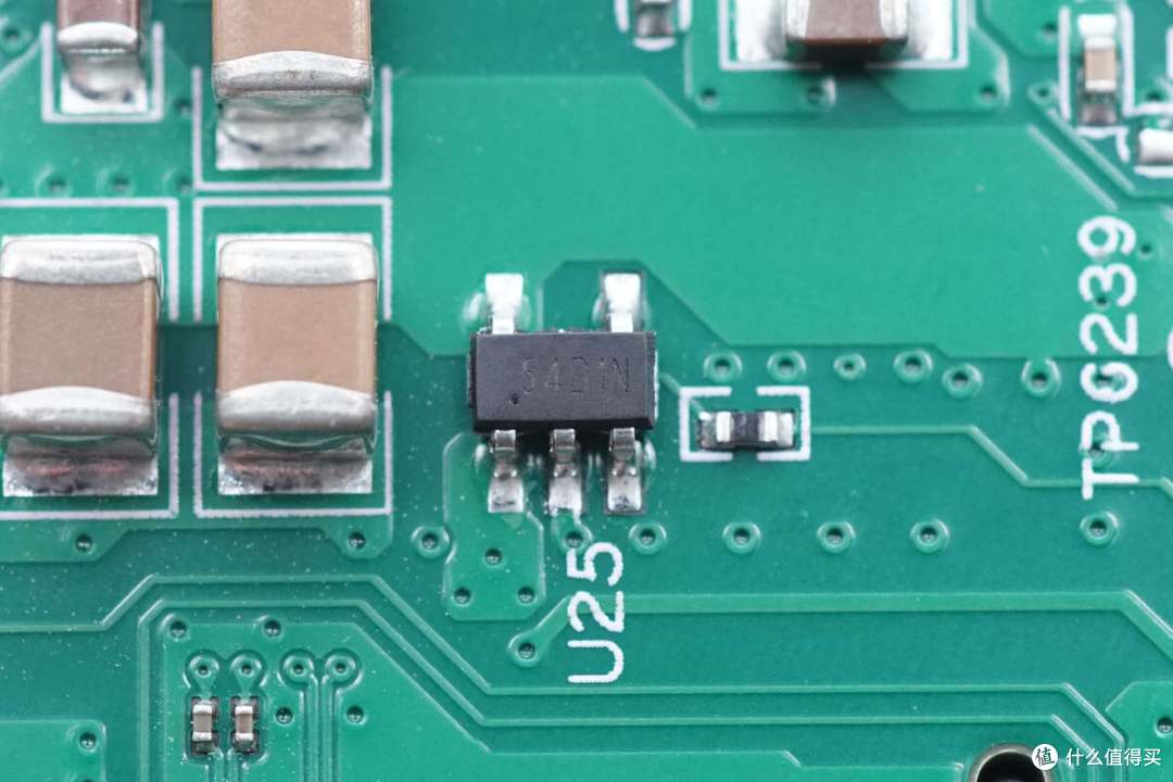 拆解报告:极空间私有云T2