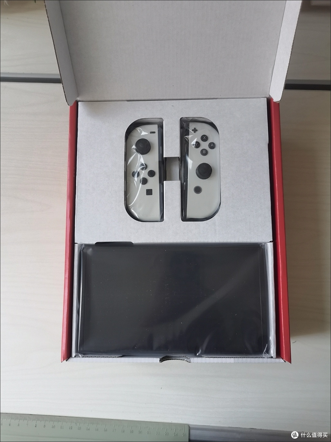 任天堂 Switch OLED 日版白色:游戏世界的新宠