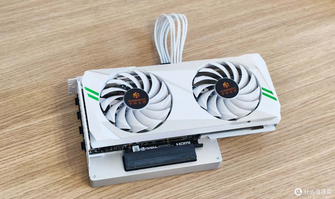 逍遥君CX显卡扩展坞+华南金牌RTX4060TI显卡的体验怎么样？