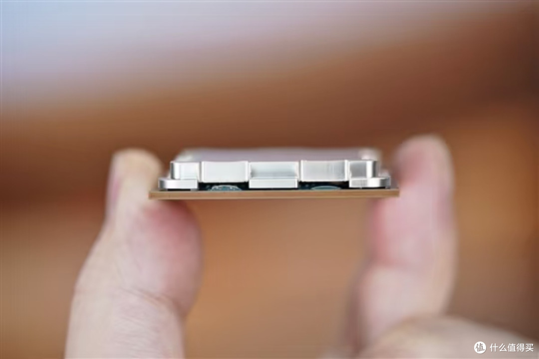 AMD锐龙7 9800X3D处理器:游戏玩家的新宠