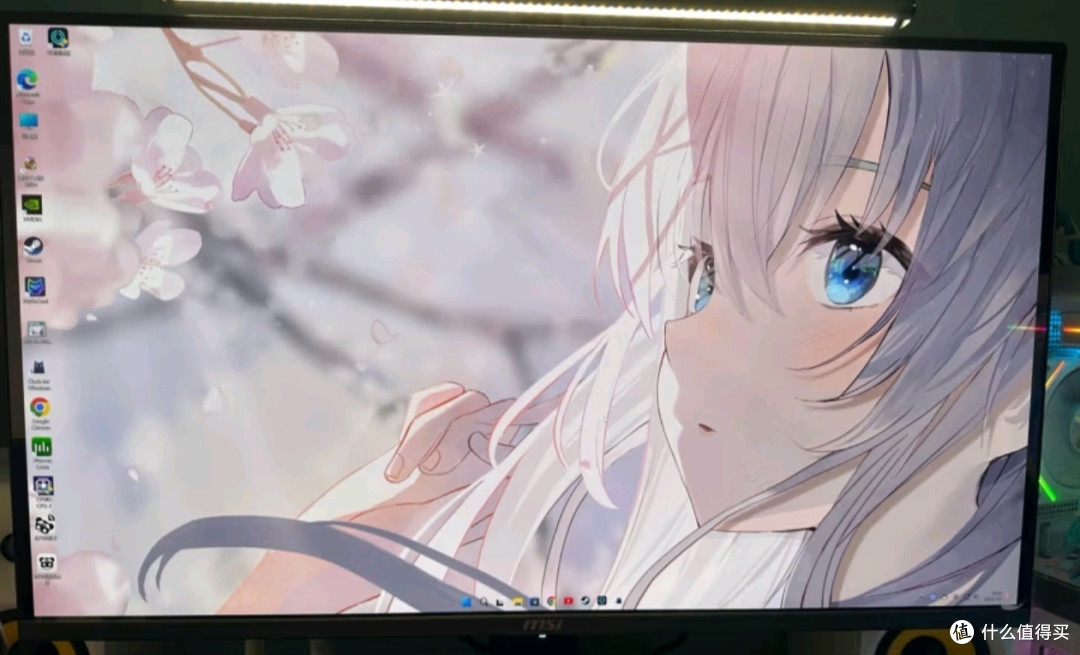 微星31.5英寸 4K240Hz OLED显示器 DP2.1TYPE-C 98W MPG 322URX