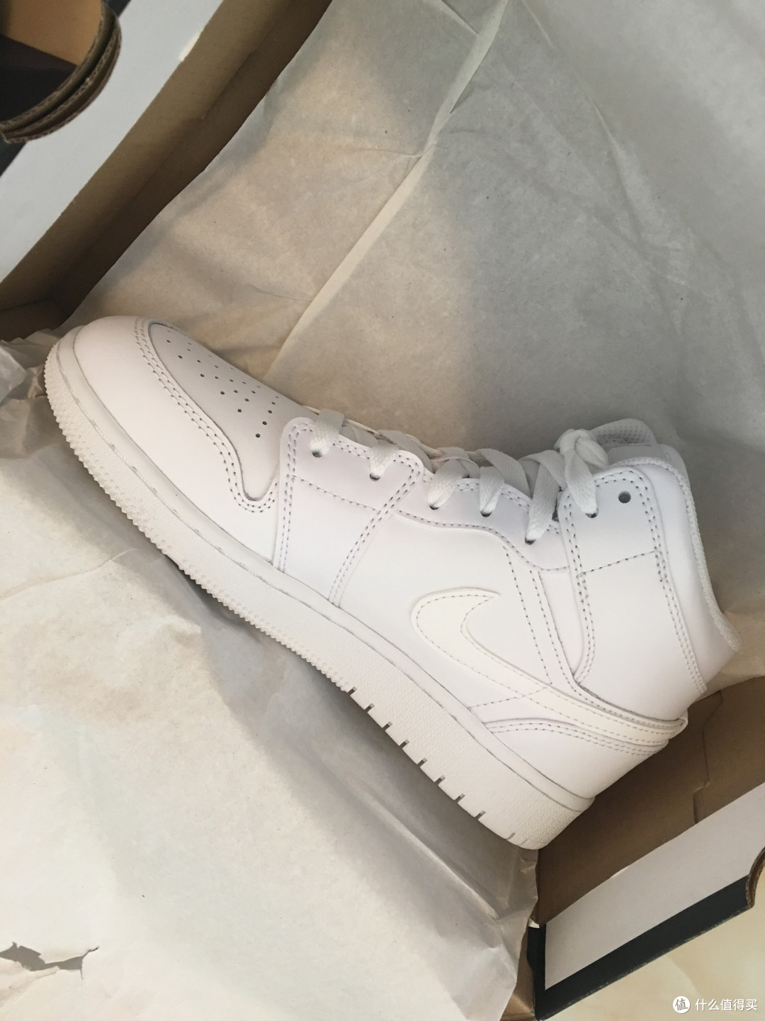 来自2018年的AIR JORDAN 1 MID BG晒单