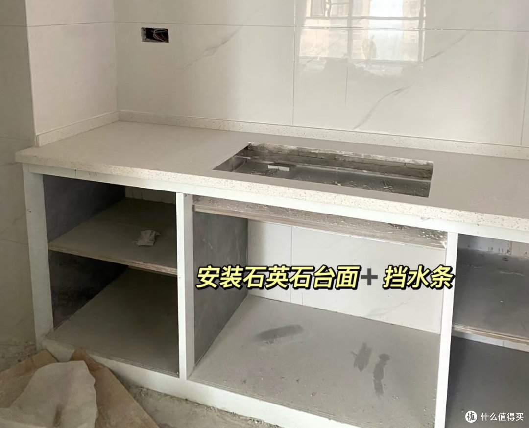 网友晒出自家厨房:“砖砌橱柜”太爽了,全屋定制根本比不上!