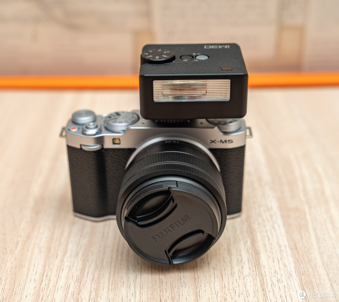 适合富士 X-M5 的小巧好看又实用的补光闪光灯对比