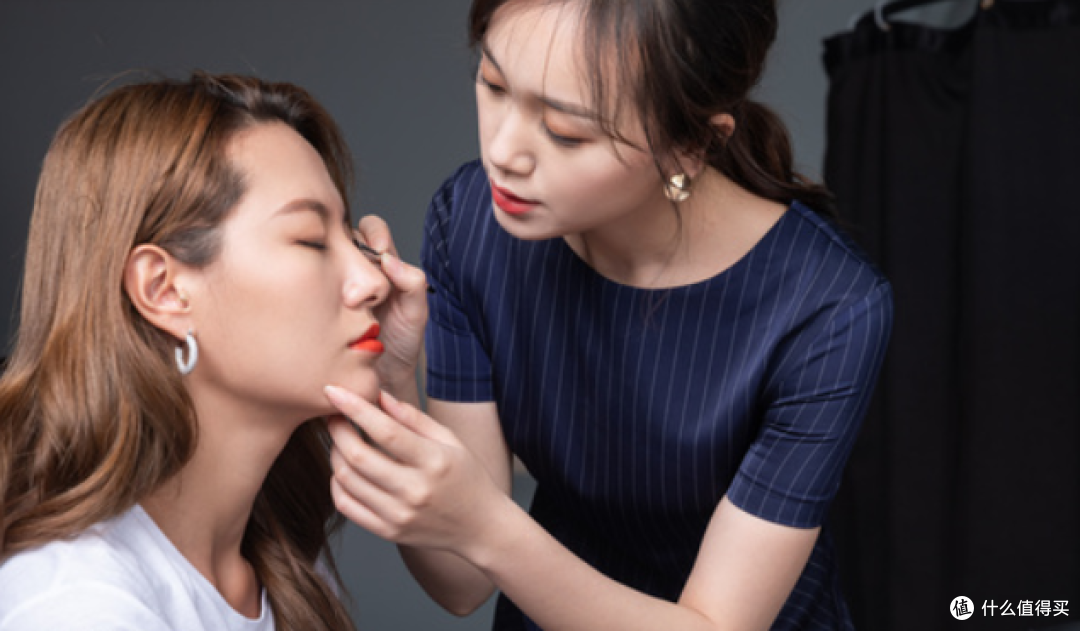 新手必看!轻松 6 步打造日常淡妆,美丽加分!