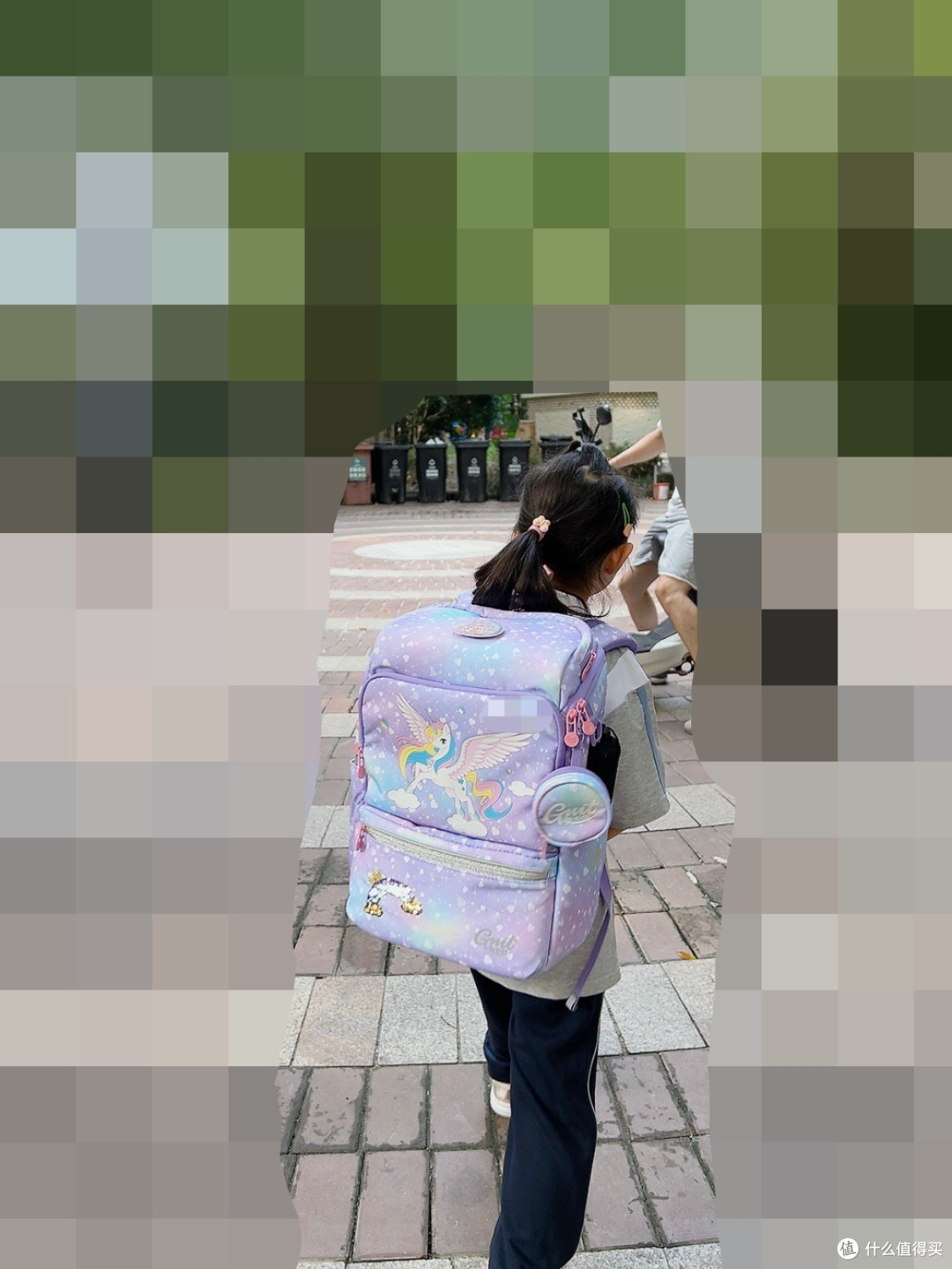 又到春节送礼时,给上学的孩子们送个「包您满意」的护脊书包