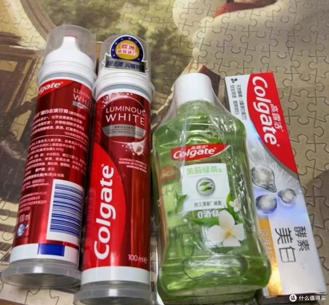 创作好物之高露洁(Colgate)牙膏耀白去渍进口直立按压式牙膏