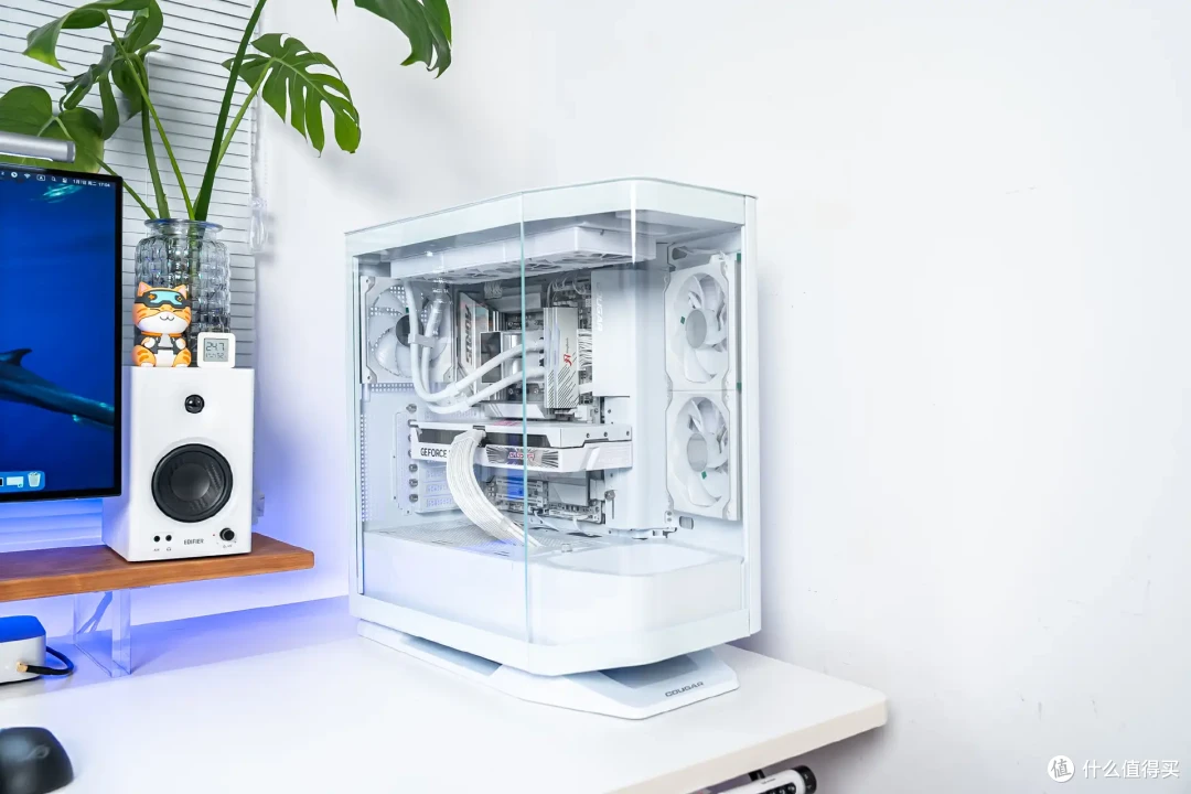 超炫白色海景房,技嘉X870E冰雕+9800X3D+骨伽星舰FV270装机