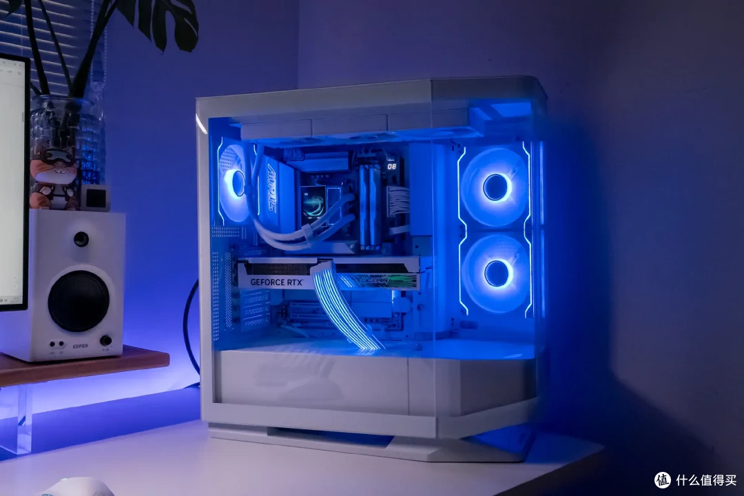 超炫白色海景房,技嘉X870E冰雕+9800X3D+骨伽星舰FV270装机