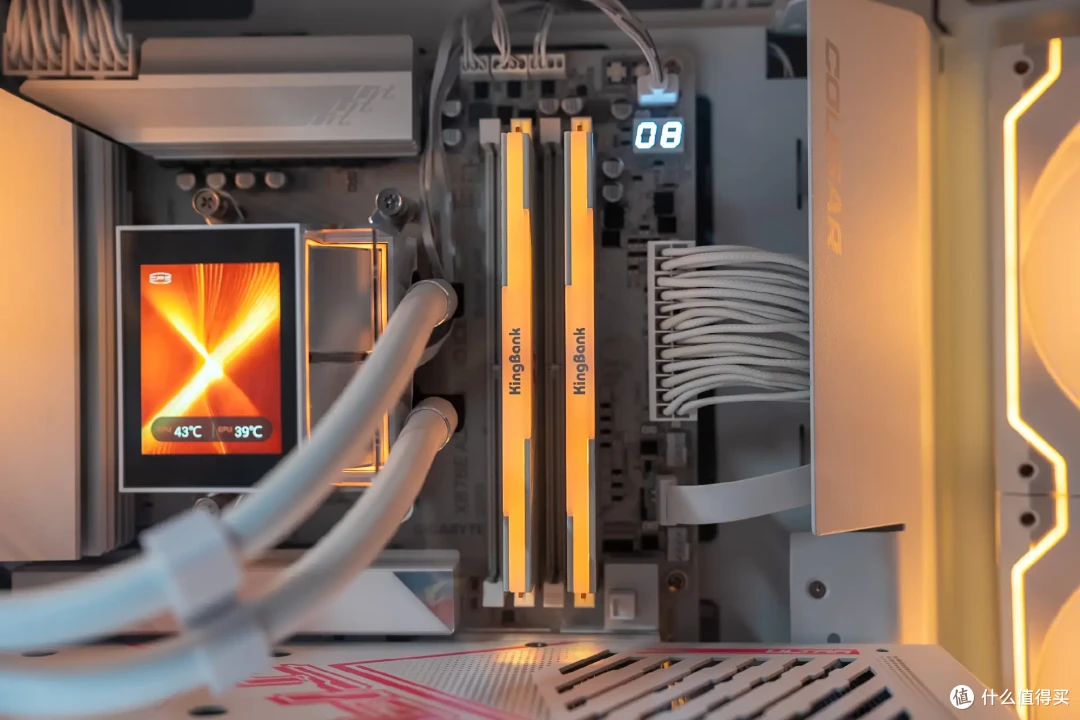 超炫白色海景房,技嘉X870E冰雕+9800X3D+骨伽星舰FV270装机