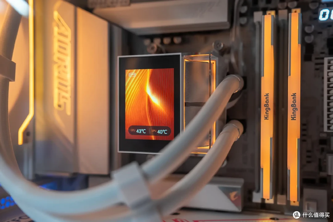 超炫白色海景房,技嘉X870E冰雕+9800X3D+骨伽星舰FV270装机