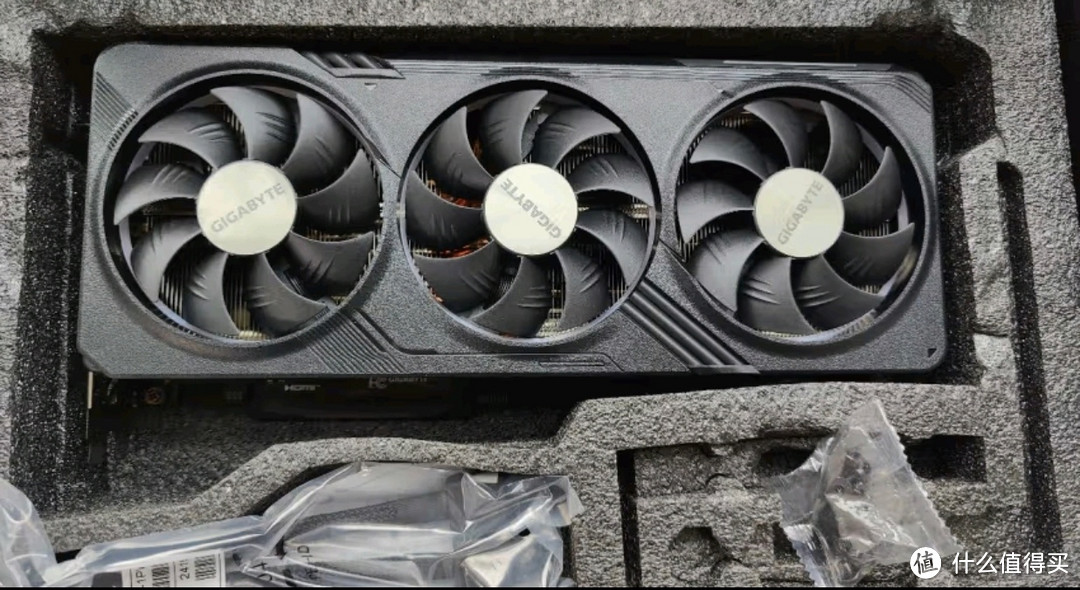 技嘉 RTX 4070ti：游戏玩家的梦想之选