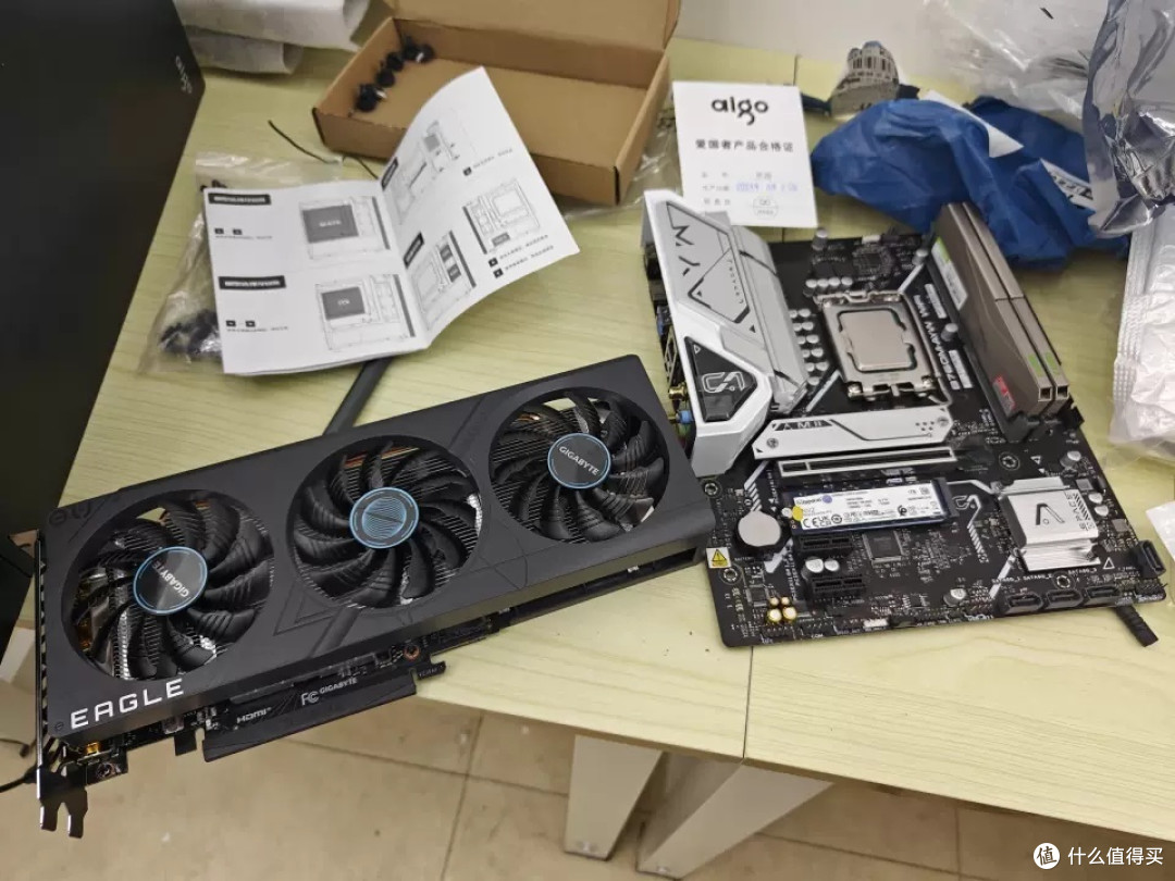 在CPU市场中,Intel和AMD的保值率各有特点。