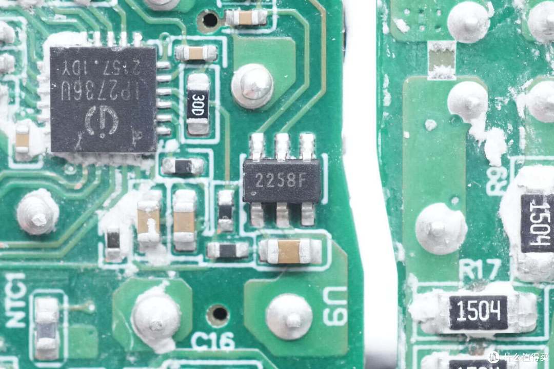 拆解报告:MI小米120W 3C1A四口氮化镓充电器MDY-18-ED
