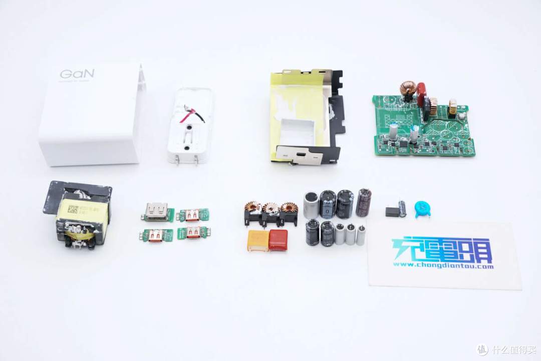 拆解报告:MI小米120W 3C1A四口氮化镓充电器MDY-18-ED