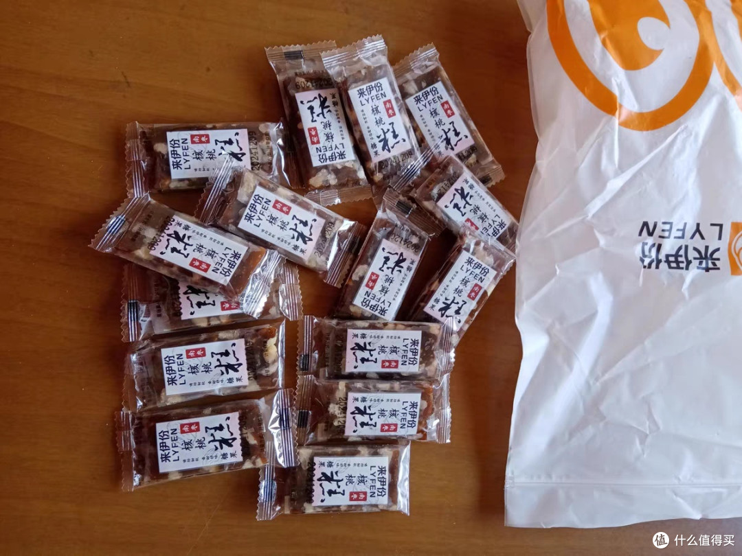 软糯不粘牙松仁核桃糕，带你领略传统美食的风采！