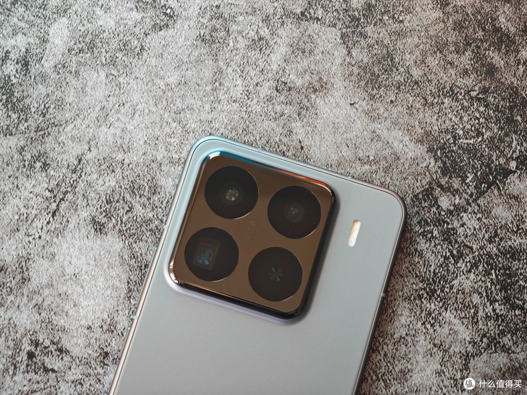 横评|华为Mate70 Pro+ 小米15 Pro全方位对比 强弱一目了然