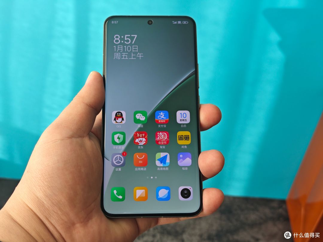 横评|华为Mate70 Pro+ 小米15 Pro全方位对比 强弱一目了然