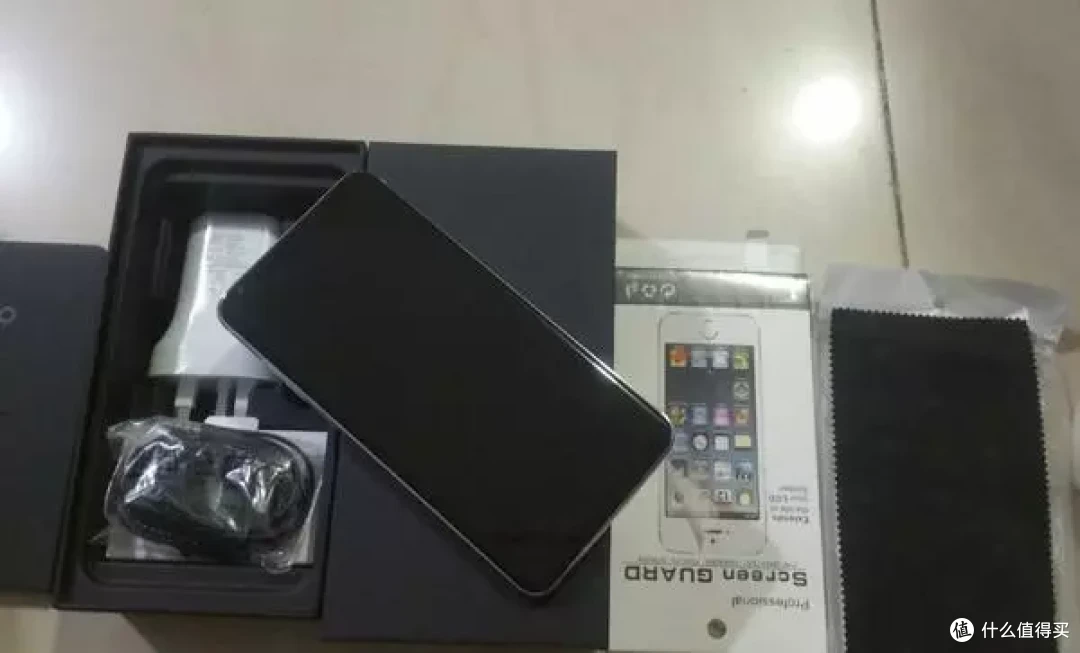 200元的洋垃圾手机，2K屏幕+HiFi音质，能刷MIUI12系统