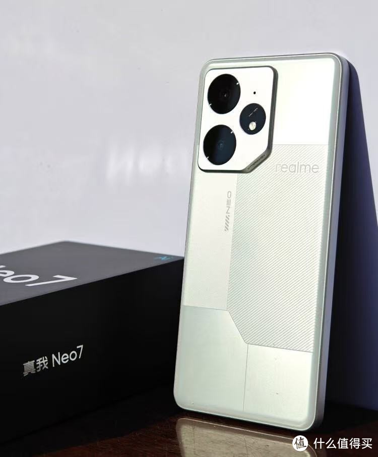 “狙击”红米K80，7000mAh+天玑9300+芯片+IP69防水，跌至2099元